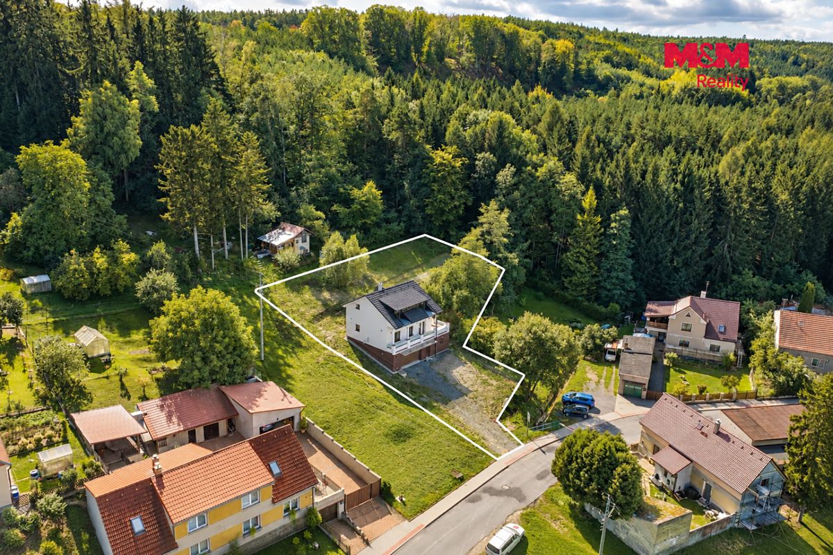 Prodej rodinného domu 198 m², pozemek 1543 m² – fotografie 4