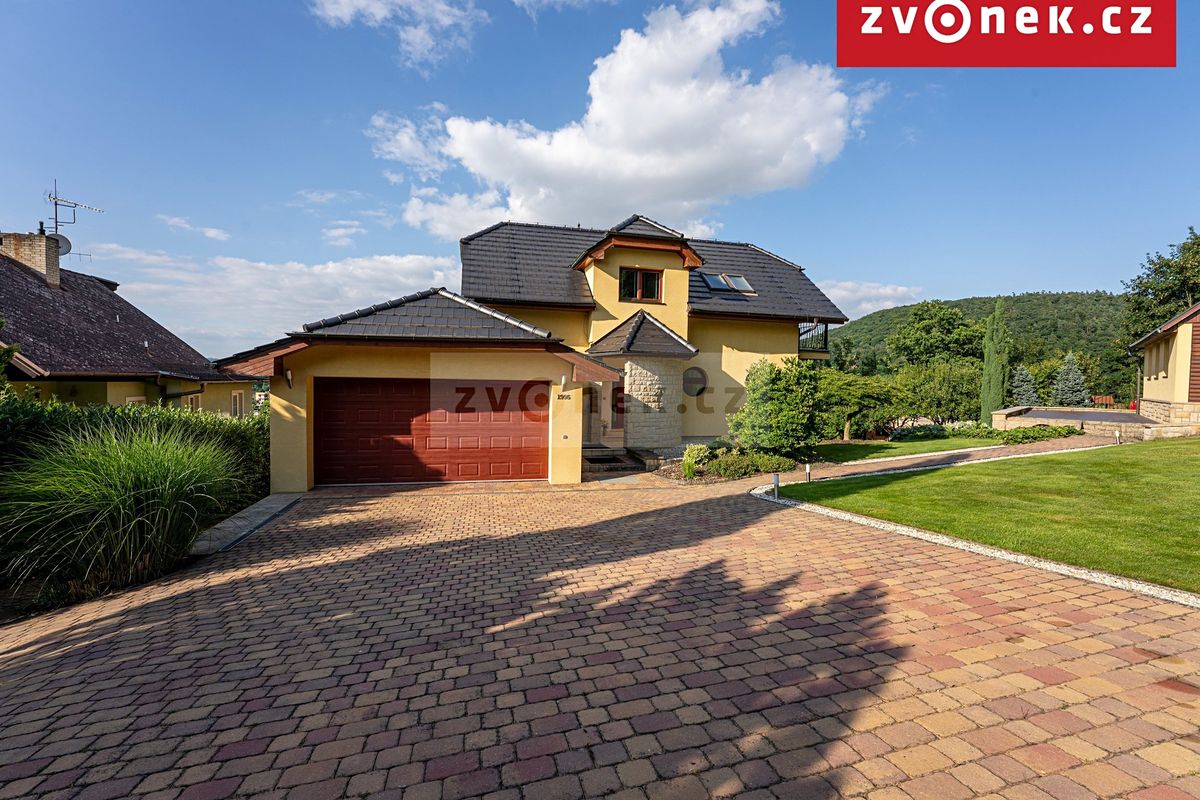Prodej vily 540 m², pozemek 1200 m² – fotografie 4