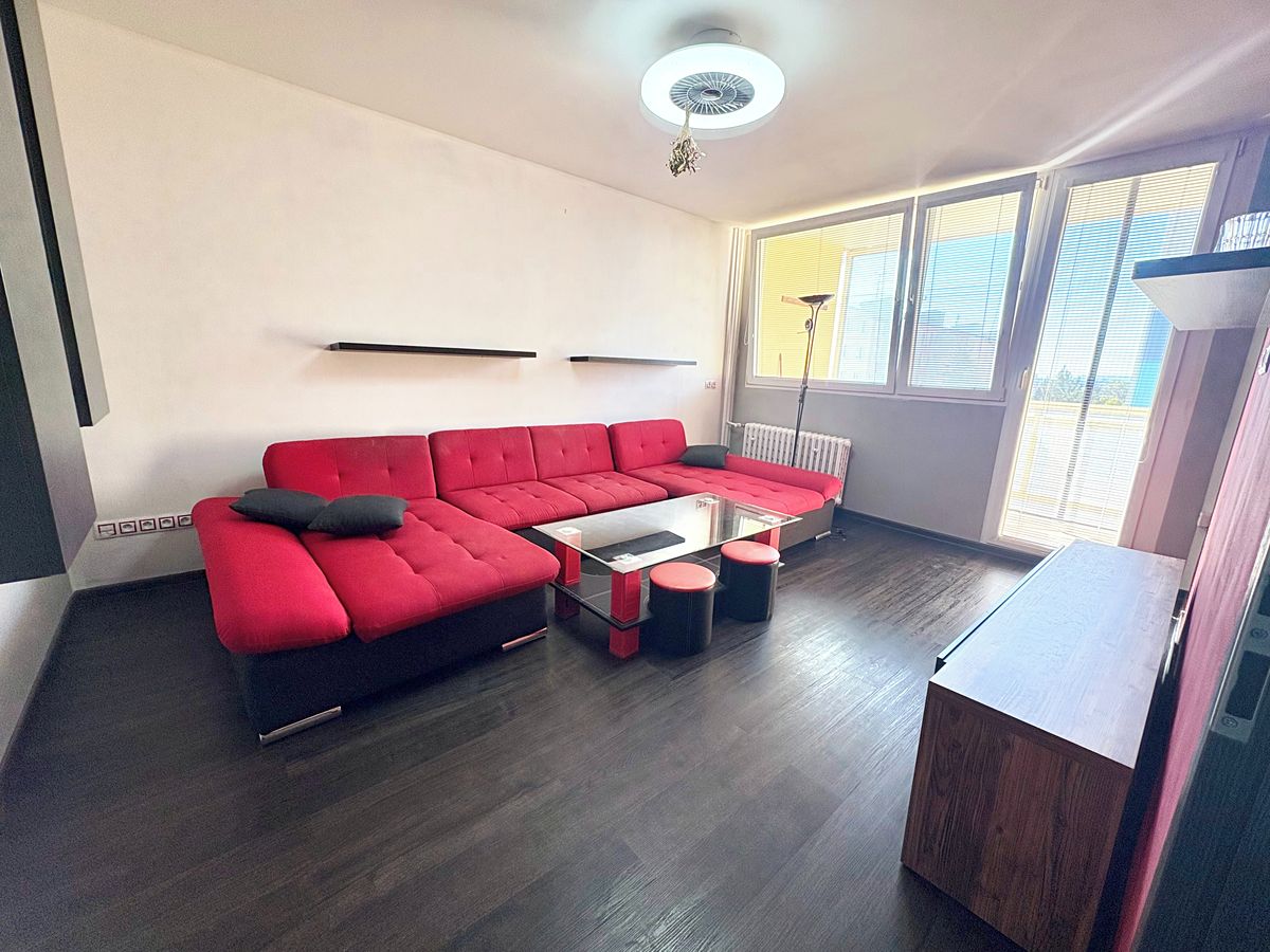Pronájem bytu 3+1 62 m² – fotografie 2