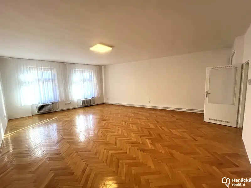 Pronájem bytu 1+1 53 m², Olomouc – náhled fotky 1