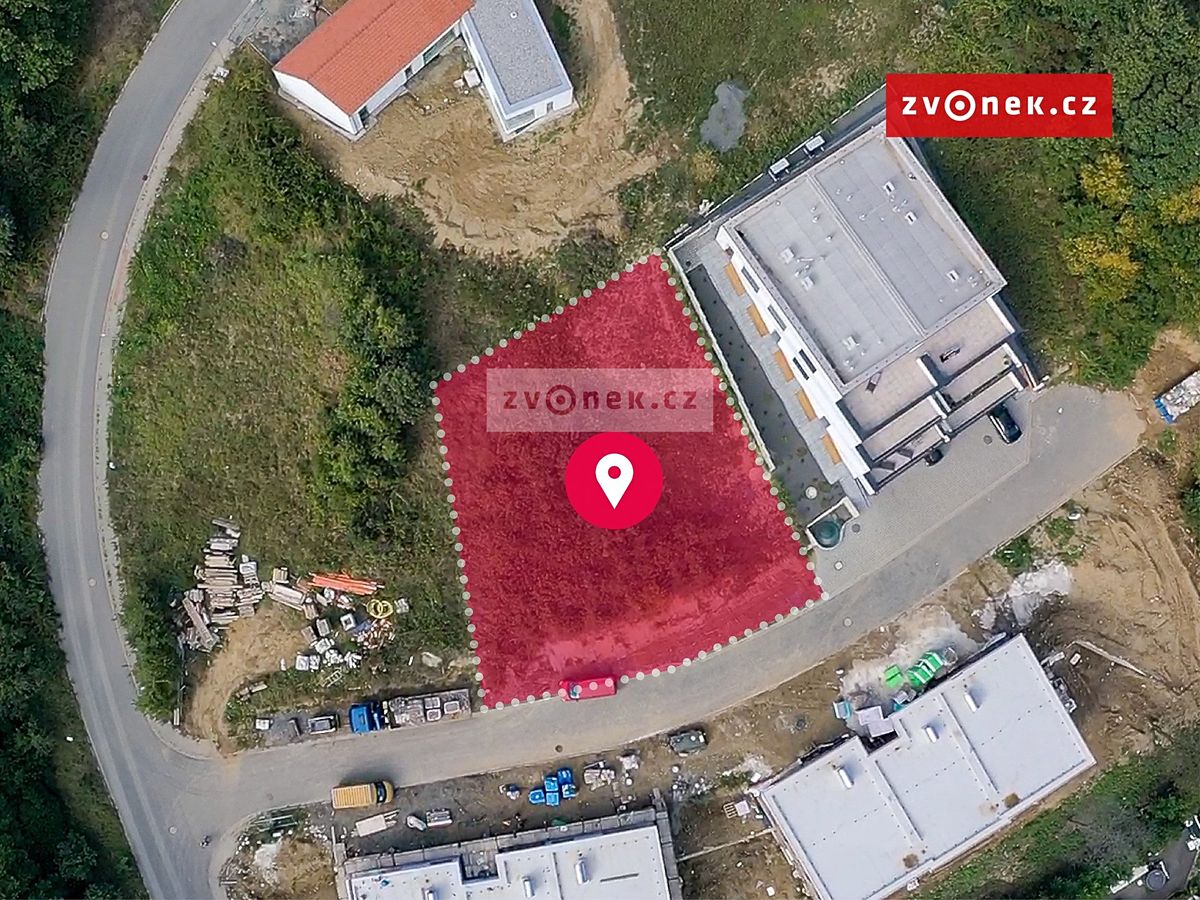 Prodej stavebního pozemku 792 m² – fotografie 2