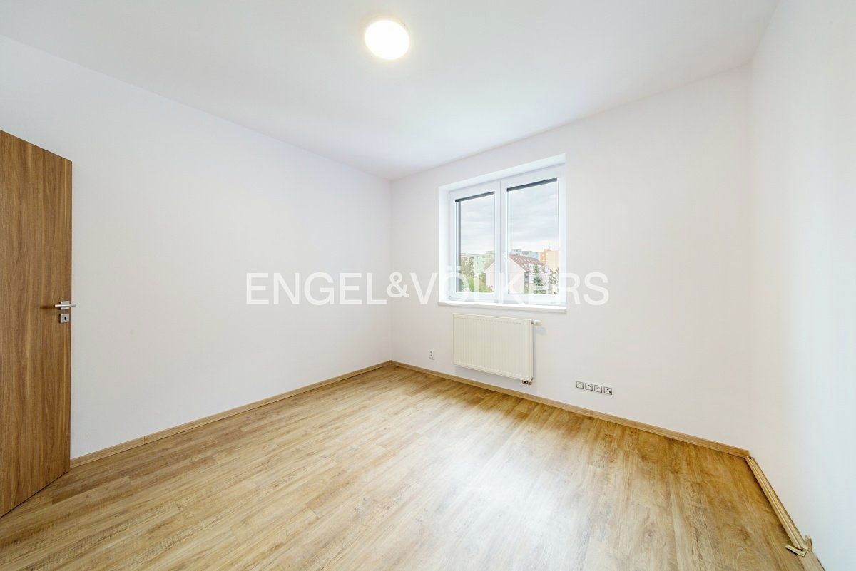 Pronájem bytu 3+kk 75 m² – fotografie 4