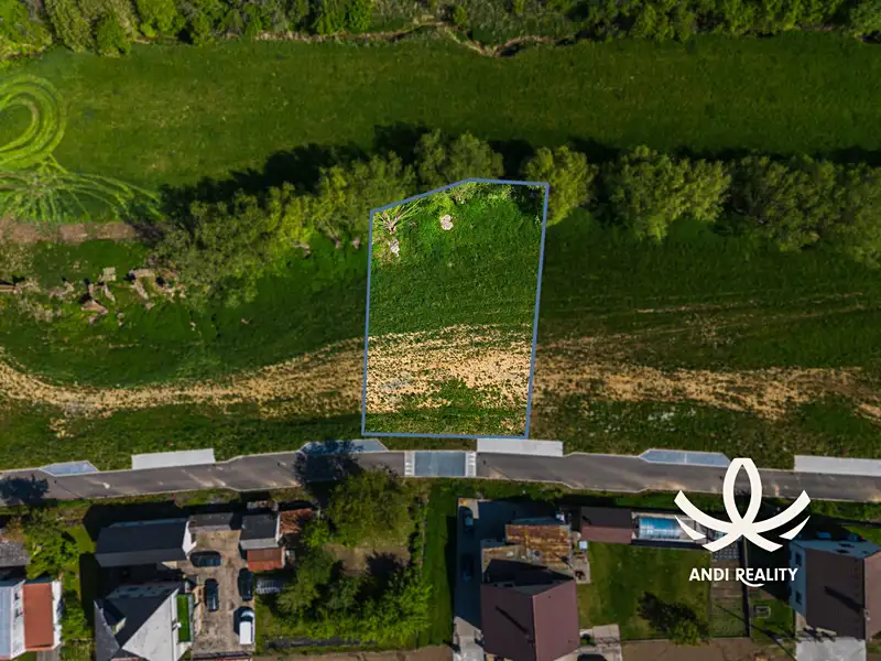 Prodej stavebního pozemku 903 m², Osek – náhled fotky 2
