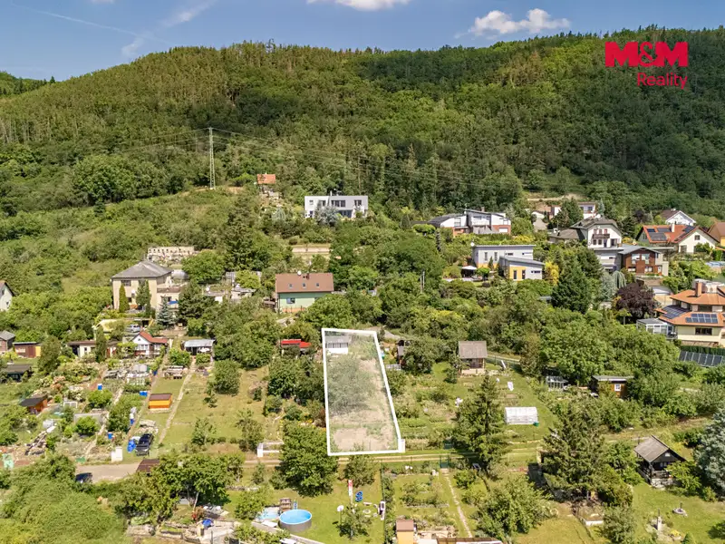 Prodej zahrady 381 m², Beroun – náhled fotky 2