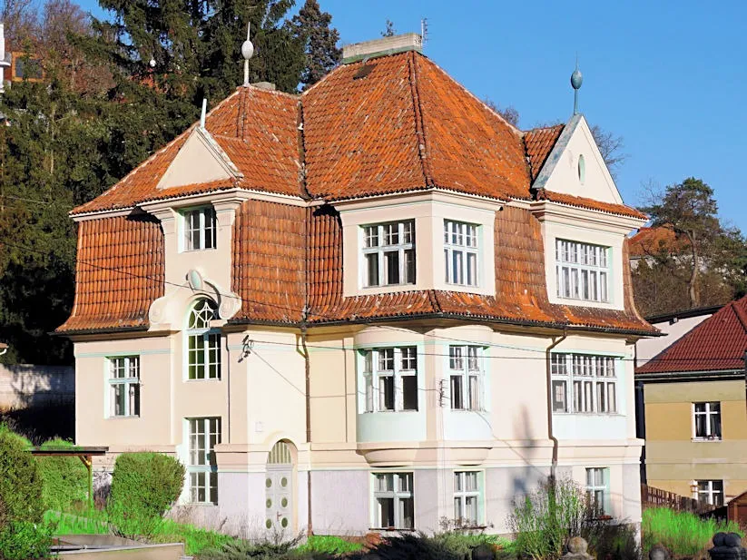 Prodej vily 420 m², pozemek 1614 m²