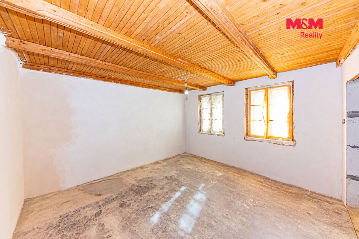 Prodej rodinného domu 70 m², pozemek 5646 m² – fotografie 3