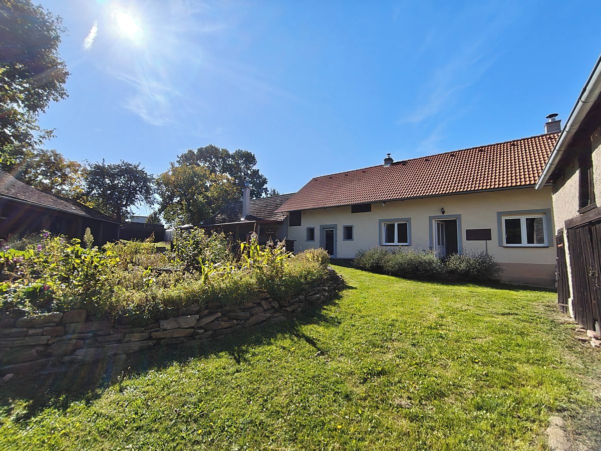 Prodej rodinného domu 557 m², pozemek 1647 m² – fotografie 4