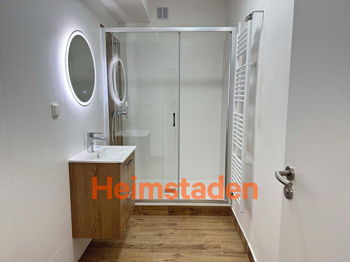 Pronájem bytu 4+kk 118 m² – fotografie 4