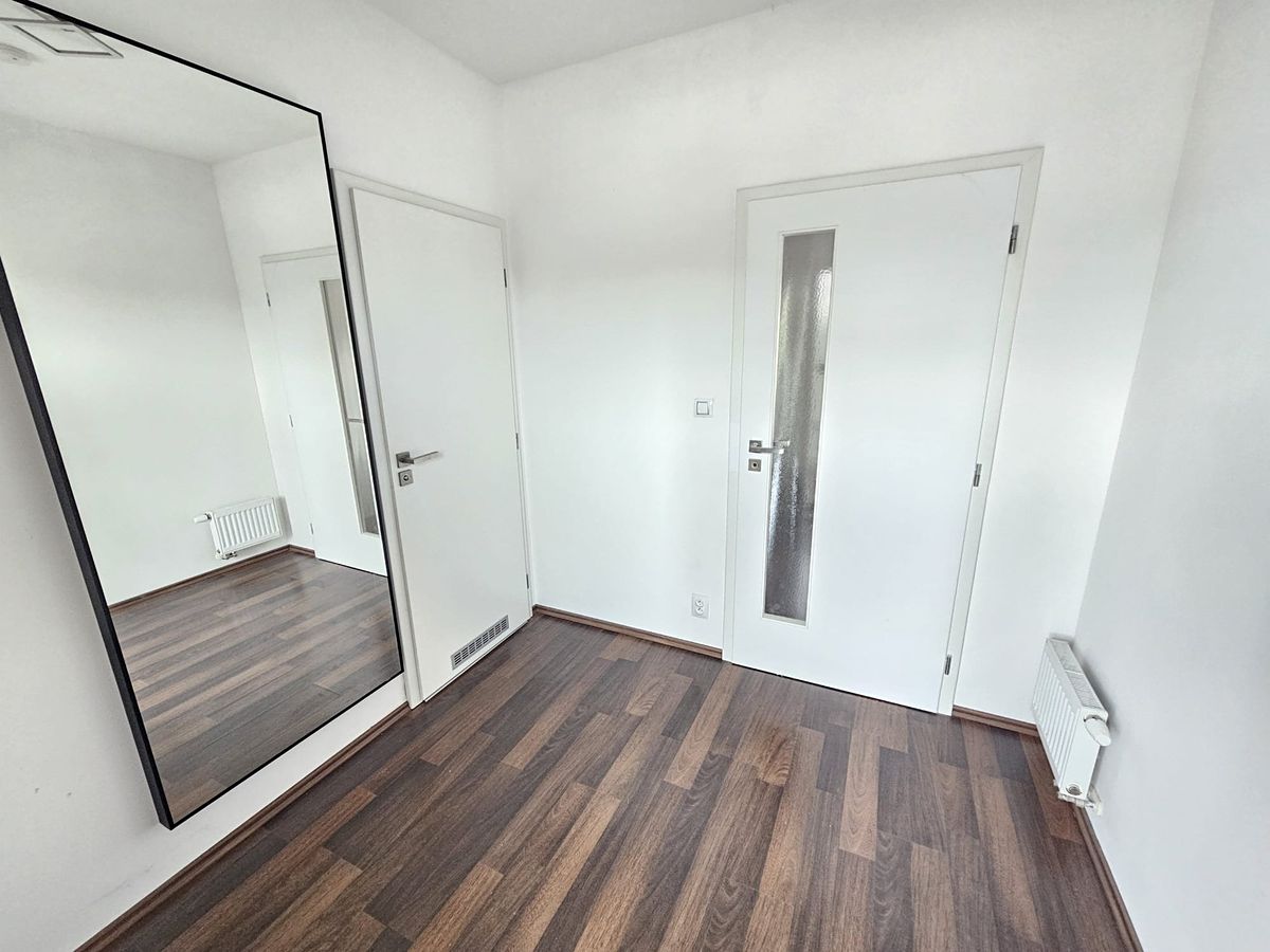 Pronájem bytu 2+kk 59 m² – fotografie 4