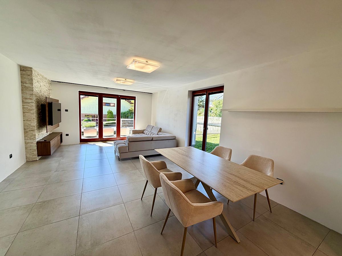 Pronájem bytu 2+kk 90 m² – fotografie 4