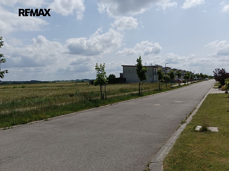Grundstück zum Kauf, 752 m² (1 von 7)
