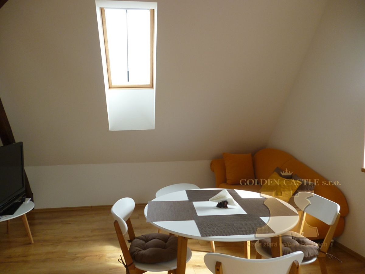Pronájem bytu 2+kk 44 m² – fotografie 3