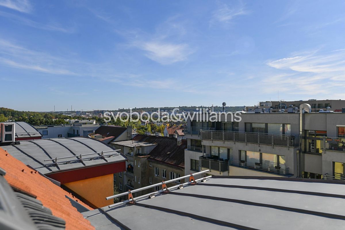 Pronájem bytu 4+kk 102 m² – fotografie 4
