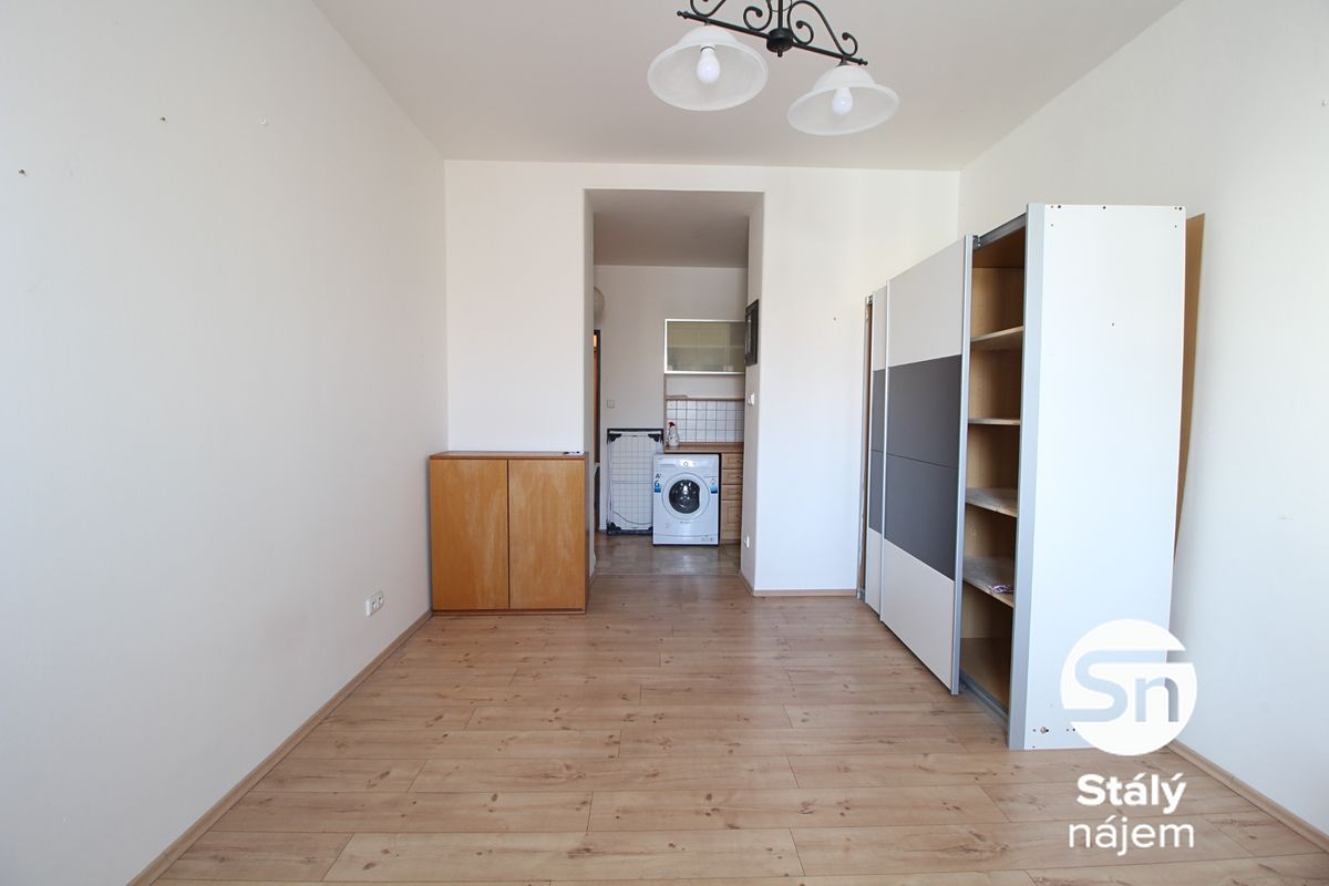 Pronájem bytu 1+kk 27 m² – fotografie 2