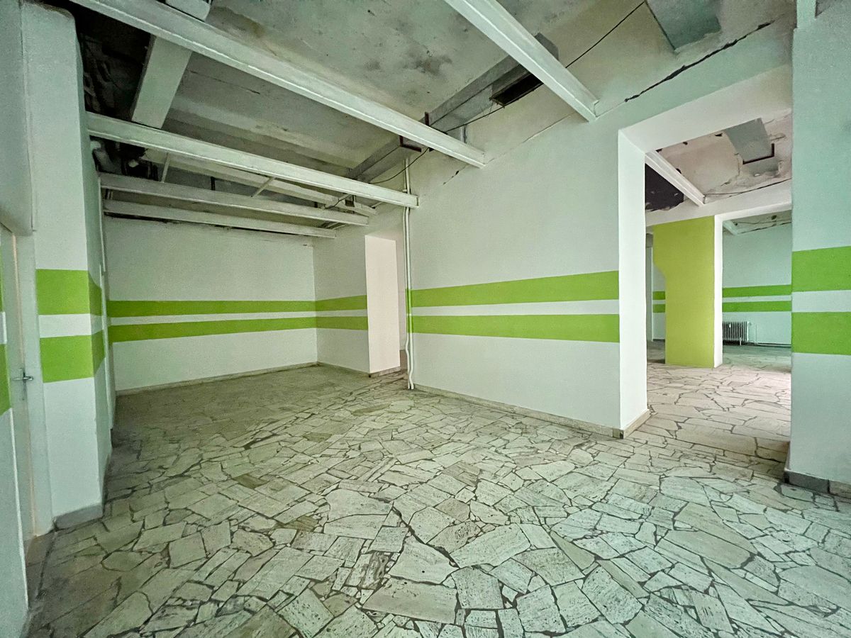 Pronájem kanceláře 270 m² – fotografie 3