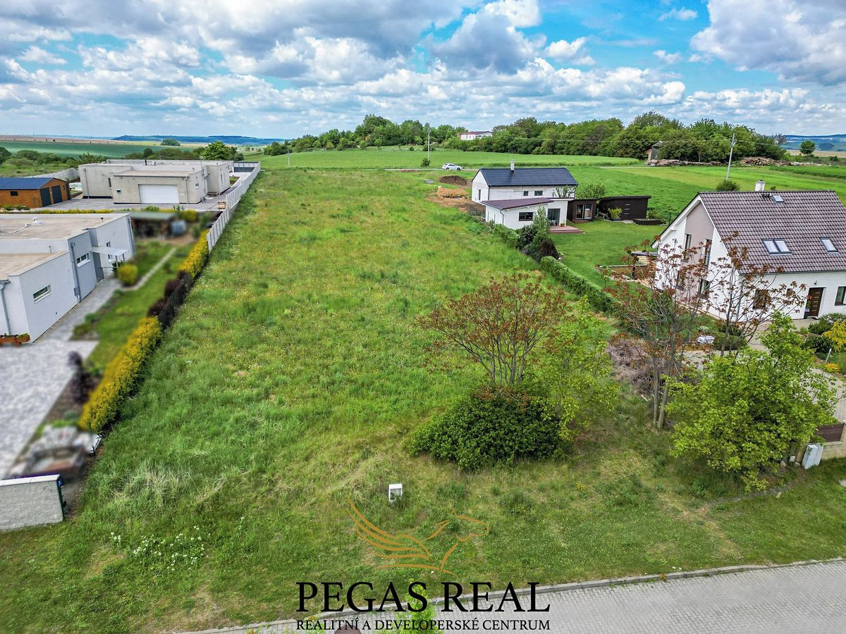 Prodej stavebního pozemku 3347 m² – fotografie 3
