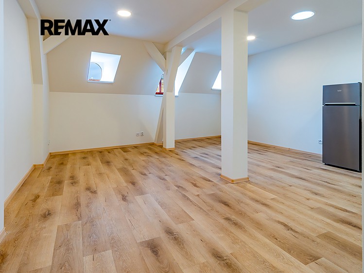 Prodej bytu 2+kk, 63 m² (8 z 55)