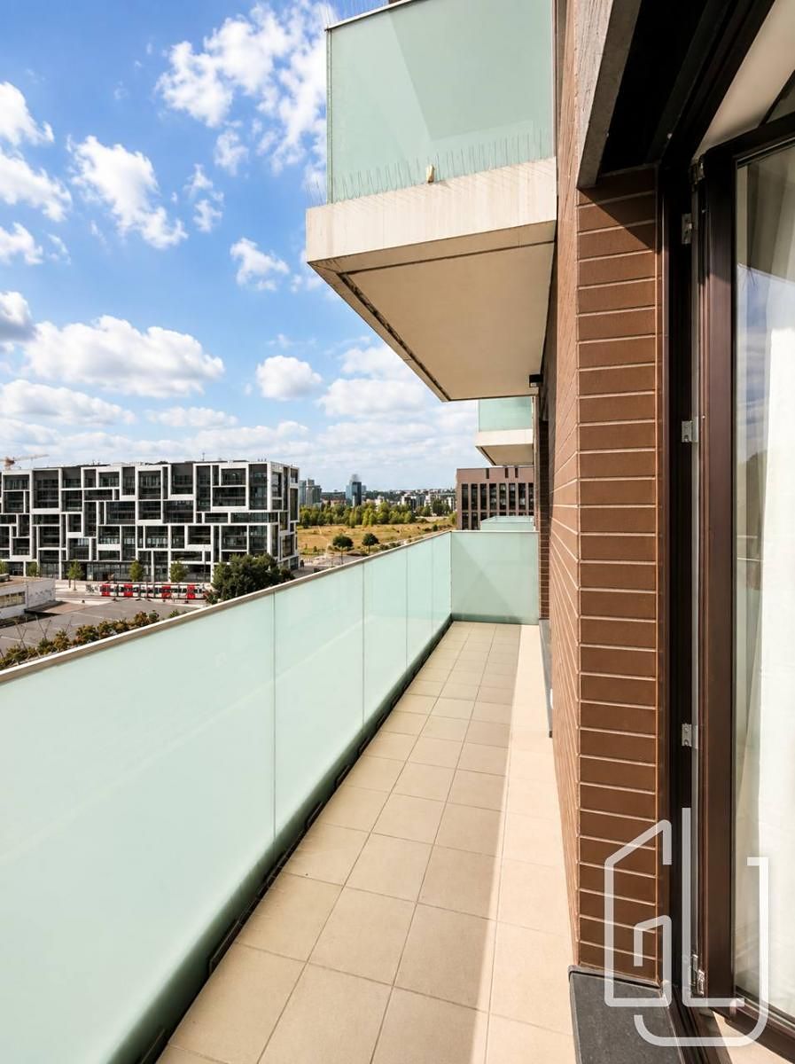 Pronájem bytu 2+kk 67 m² – fotografie 2