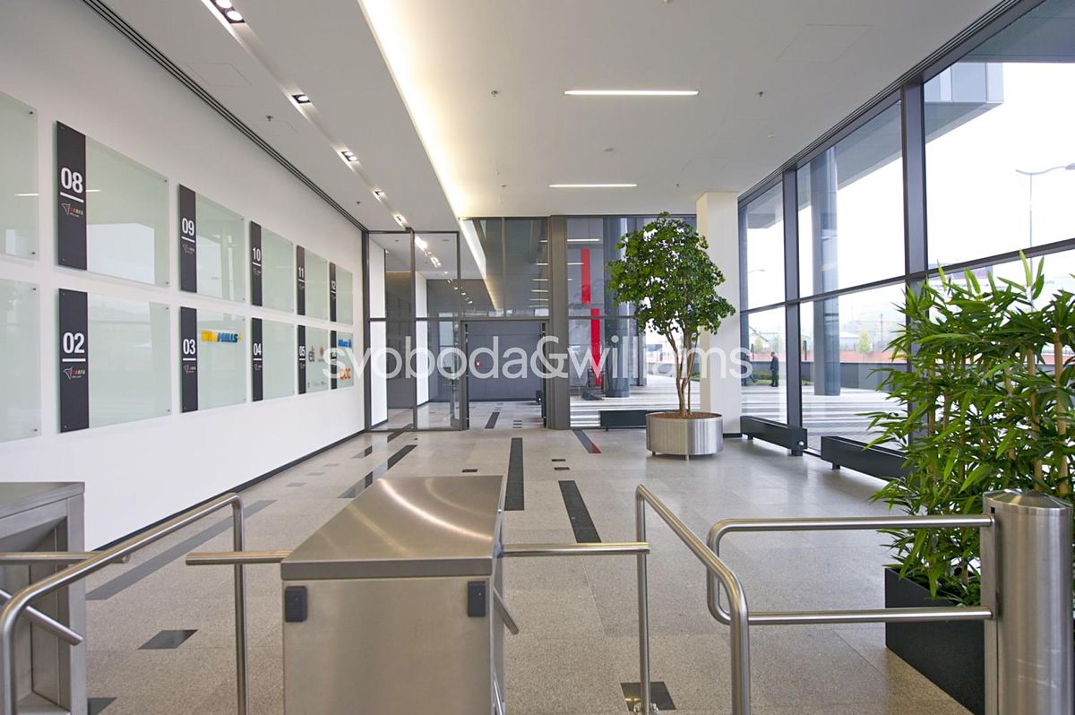 Pronájem kanceláře 2068 m² – fotografie 4