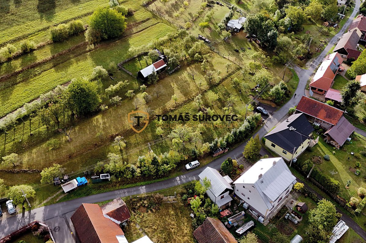 Prodej stavebního pozemku 750 m² – fotografie 2