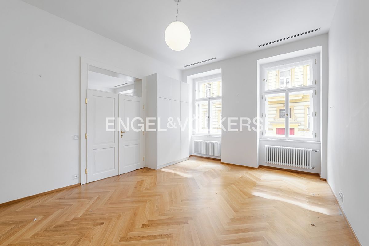 Pronájem bytu 2+kk 77 m² – fotografie 4
