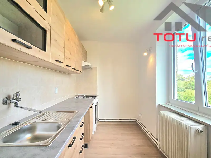 Prodej bytu 3+1 70 m², Jaroměř – náhled fotky 2