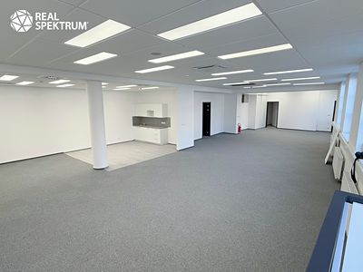 Pronájem kanceláře 153 m²