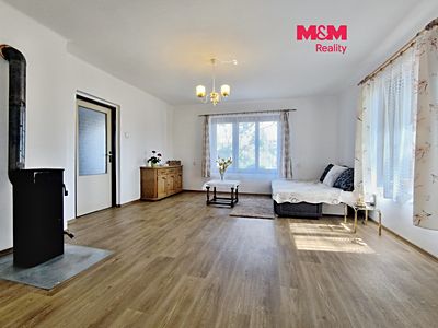 Prodej rodinného domu 224 m², pozemek 1055 m²