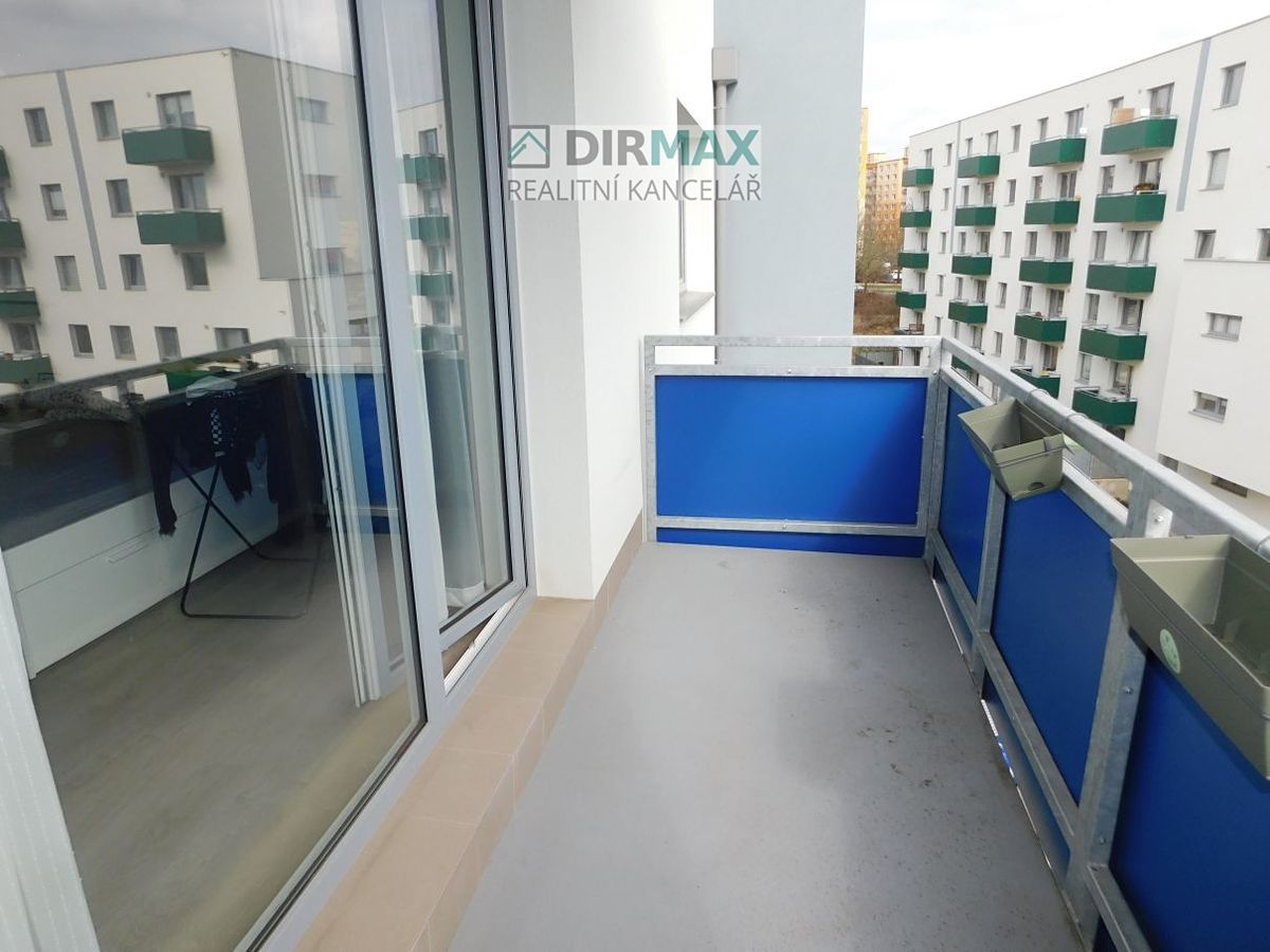 Pronájem bytu 1+kk 41 m² – fotografie 4