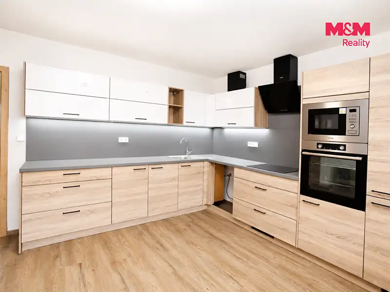 Prodej rodinného domu 215 m², pozemek 844 m², Horní Cerekev – náhled fotky 2