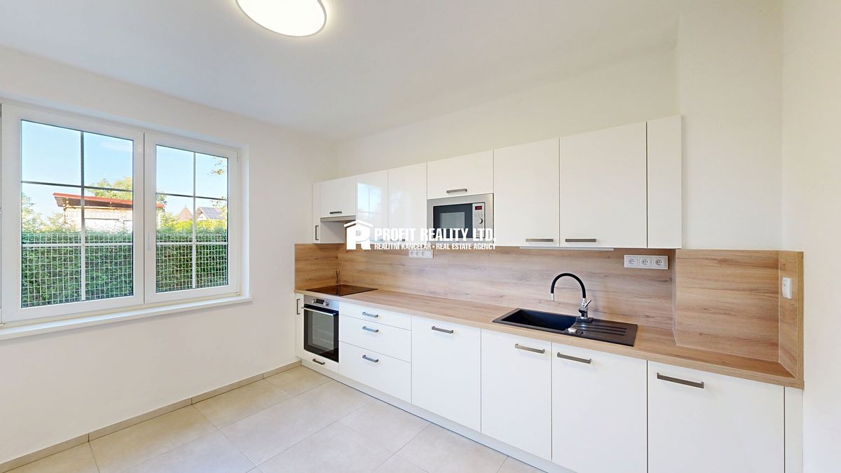 Prodej rodinného domu 213 m², pozemek 316 m² – fotografie 5