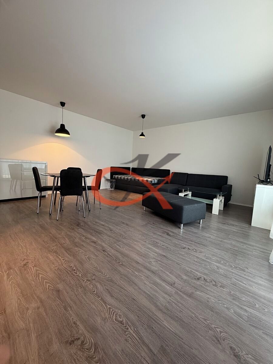 Pronájem bytu 2+kk 60 m² – fotografie 2