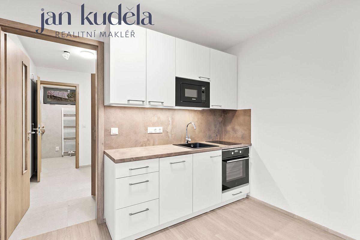 Pronájem bytu 1+kk 29 m²