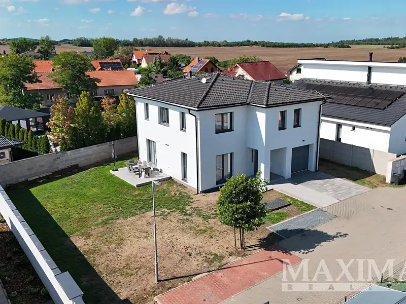 Prodej rodinného domu 198 m², pozemek 569 m², Zlonín – náhled fotky 3