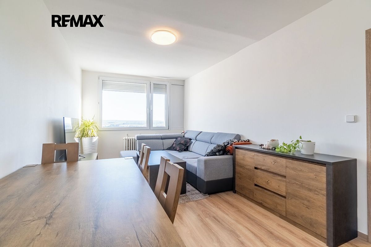 Pronájem bytu 2+kk 45 m² – fotografie 3