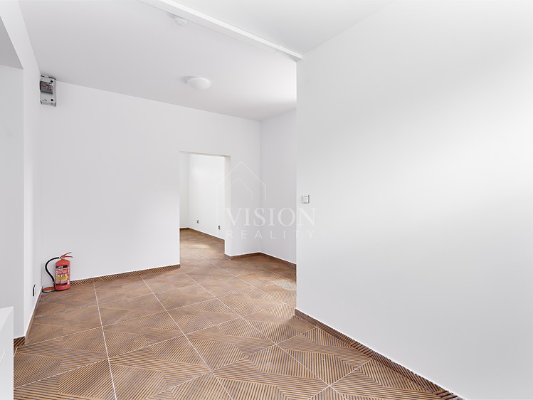 Комерційне приміщення на продаж, 322 м² (34 з 50)
