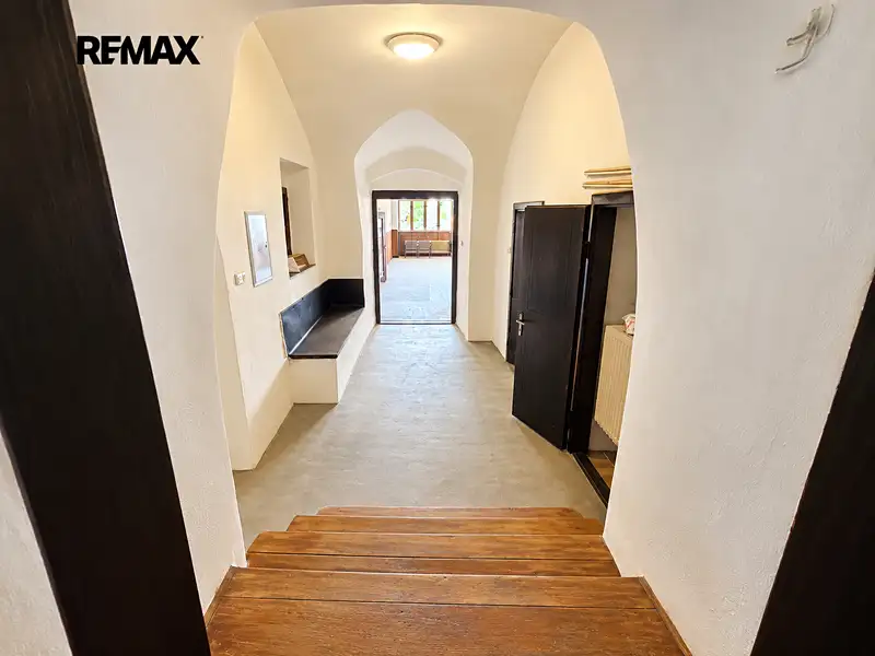 Prodej rodinného domu 560 m², pozemek 720 m², Slavonice – náhled fotky 3