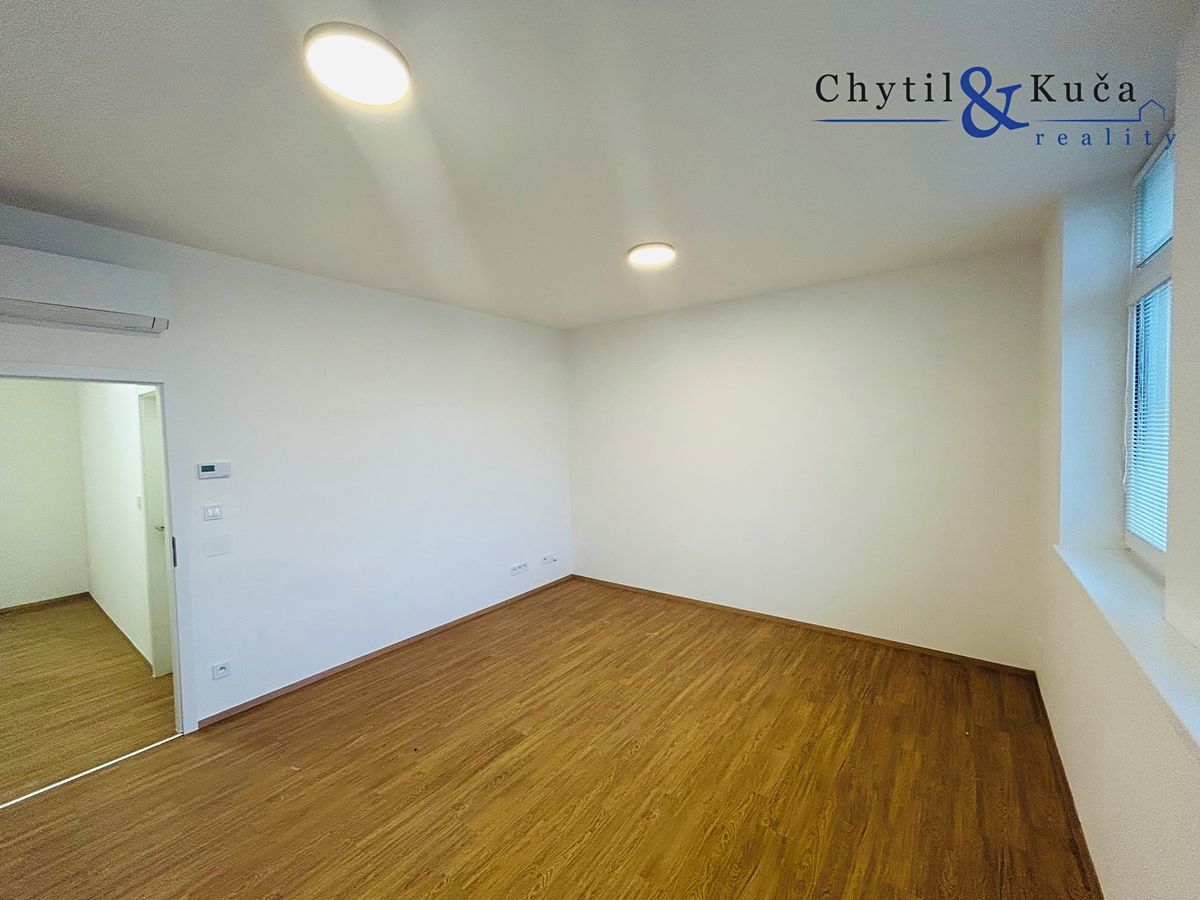 Pronájem bytu 2+kk 58 m² – fotografie 5