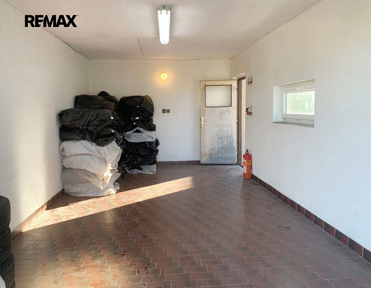 Pronájem garáže 25 m² – fotografie 4