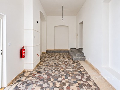Комерційне приміщення в оренду, 70 м² (3 з 15)