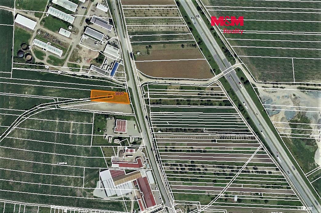 Prodej komerčního pozemku 2044 m², Starovičky – fotka 1 z 3