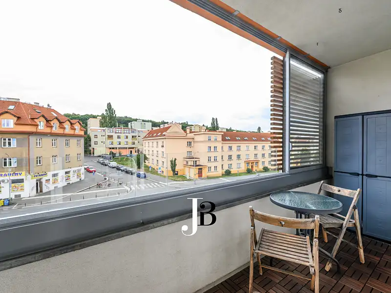 Prodej bytu 1+kk 51 m², Praha – náhled fotky 2