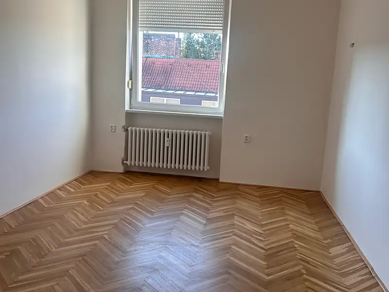 Pronájem bytu 4+1 85 m², Praha – náhled fotky 2