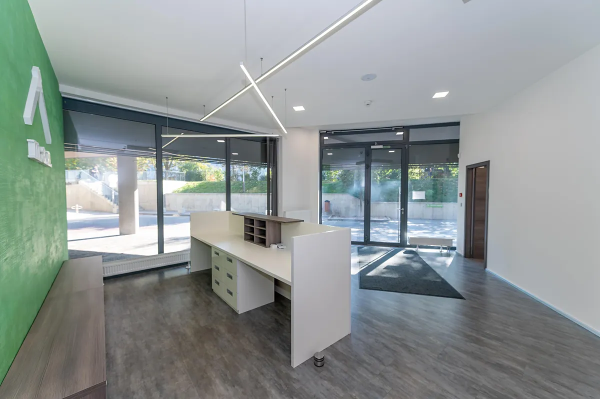Prodej obchodního prostoru 220 m²