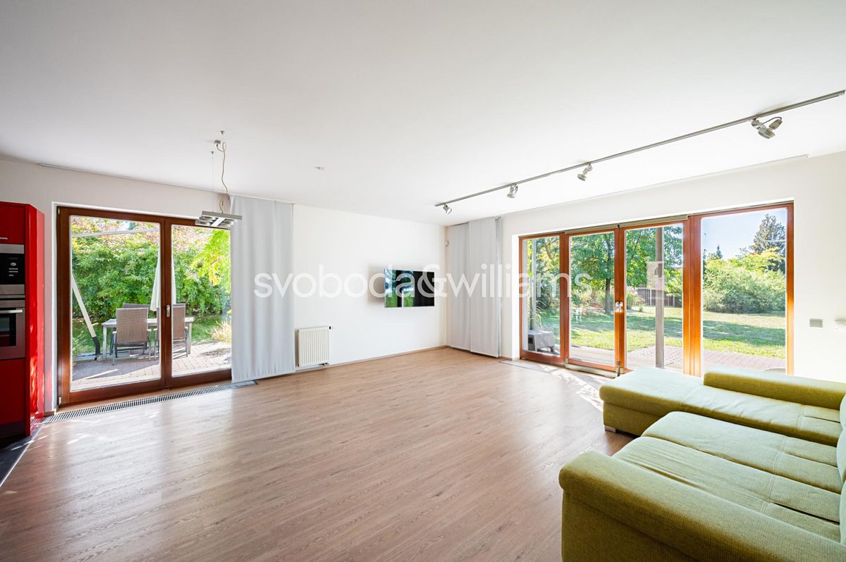 Prodej rodinného domu 416 m², pozemek 1787 m² – fotografie 2
