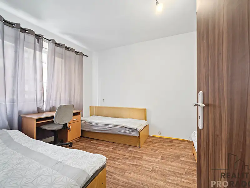 Pronájem bytu pokoje 30 m², Sezemice – náhled fotky 2