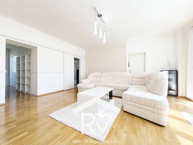 Wohnung 4+1 zur Miete, 111 m² (2 von 26)