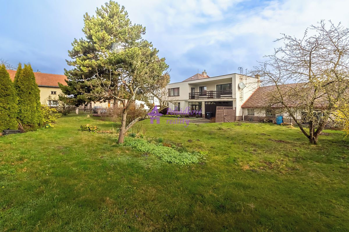 Prodej rodinného domu 167 m², pozemek 1037 m² – fotografie 3