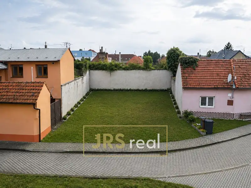 Prodej stavebního pozemku 220 m², Uherský Ostroh – náhled fotky 1