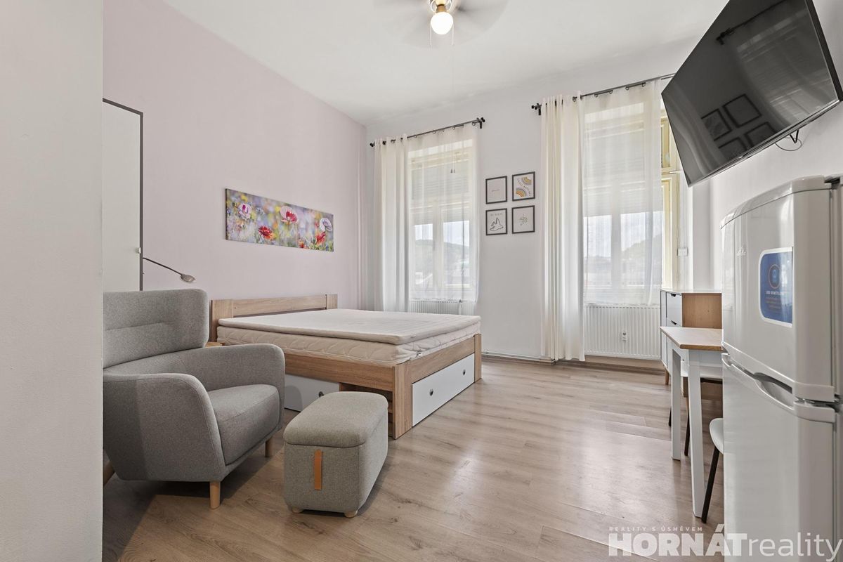 Pronájem bytu 1+kk 28 m²